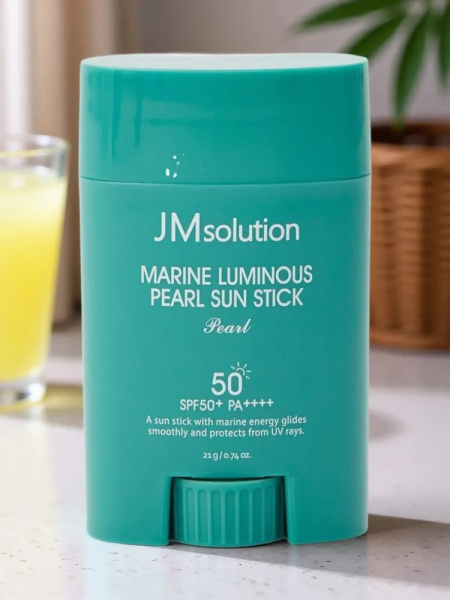 Солнцезащитный стик с жемчугом JMsolution Marine Luminous Pearl Sun Stick SPF50+ PA++++ 21гр
